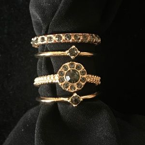 Gold Ring Set 💫🌟